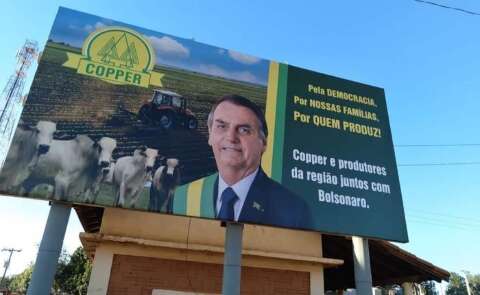 TSE multa cooperativa de MS por outdoor apoiando Jair Bolsonaro