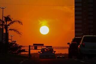 Brilho do sol indica que dia deve ser mais quente na Capital (Foto: Henrique Kawaminami)