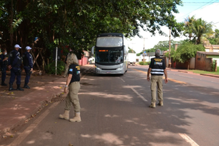 Ação de fiscalização de ônibus da Agência Estadual de Regulação dos Serviços Públicos de Mato Grosso do Sul. (Foto: Divulgação)