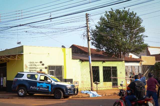 Encontrado pendurado em poste, homem morre ap&oacute;s tentativa de reanima&ccedil;&atilde;o