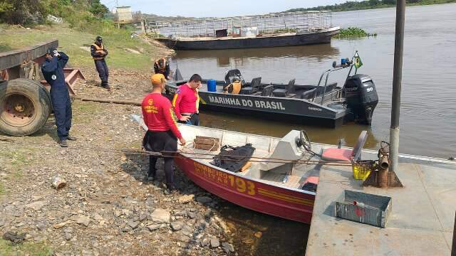 Bombeiros fazem buscas por rapaz que desapareceu ao mergulhar no Rio Paraguai