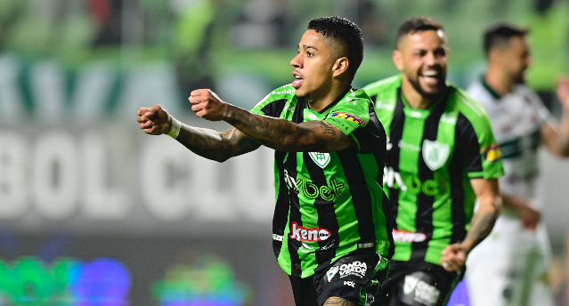 Am&eacute;rica-MG se imp&otilde;e e vence o Coritiba por 2 a 0