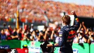 Max Verstappen celebra com a torcida resultado positivo (Foto: Divulgação)