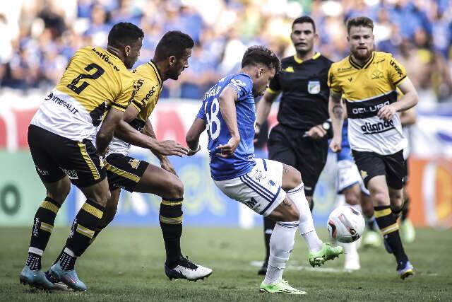 Crici&uacute;ma abre placar, mas o Cruzeiro alcan&ccedil;a empate de 1 a 1