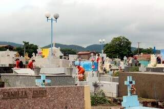 Cemitério Santa Cruz, em Corumbá, onde túmulo foi violado (Foto: Divulgação)