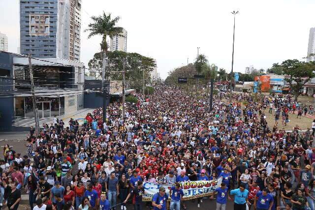 Com meta de reunir 120 mil, Marcha para Jesus far&aacute; coro a Bolsonaro na Capital