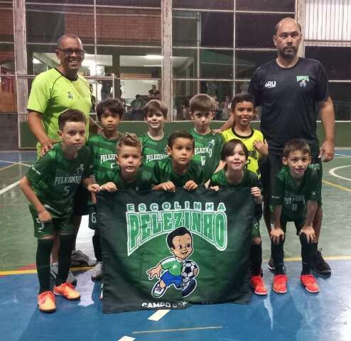 Escola Pelezinho estreia em campeonato no Paran&aacute; 