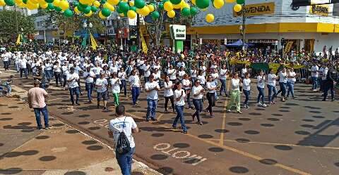 Desfile dos 200 anos da Independência leva 40 mil à Marcelino Pires