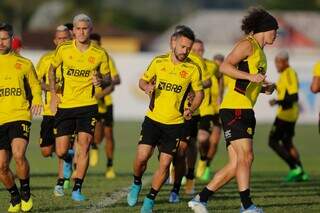 Elenco do Flamengo em preparação para a semifinal no Maracanã (Foto: Gilvan de Souza/Flamengo)