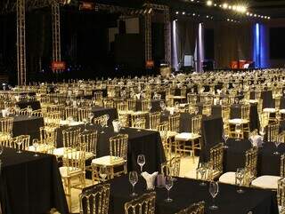 Interior do espaço alugado para o evento de diplomação, em Campo Grande. (Foto: Reprodução)