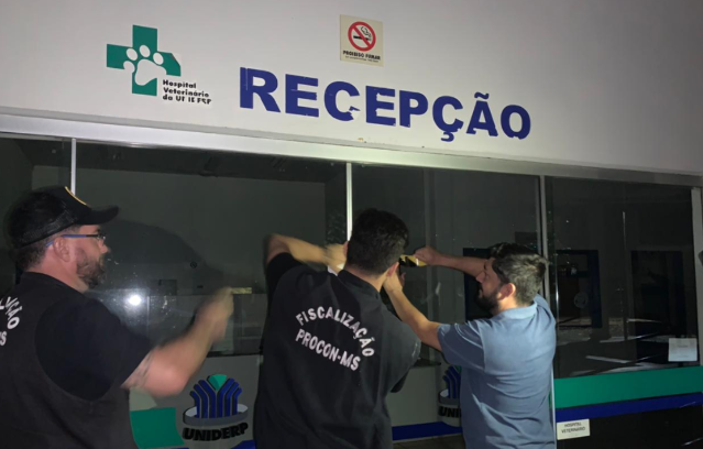 Cl&iacute;nica de universidade &eacute; interditada por falta de veterin&aacute;rio e rem&eacute;dios 