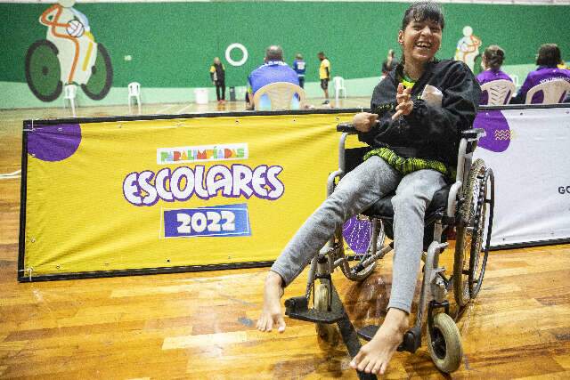 Jogando com os p&eacute;s, atleta da bocha de MS se destaca nas Paralimp&iacute;adas Escolares