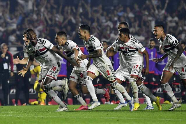 S&atilde;o Paulo vence Atl&eacute;tico-GO nos p&ecirc;naltis e vai para final da Sul-Americana