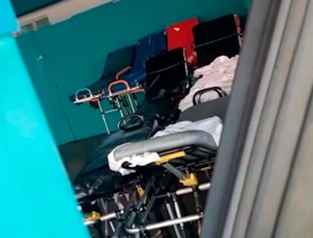 Fam&iacute;lia tem de pagar ambul&acirc;ncia privada para transferir idoso para hospital