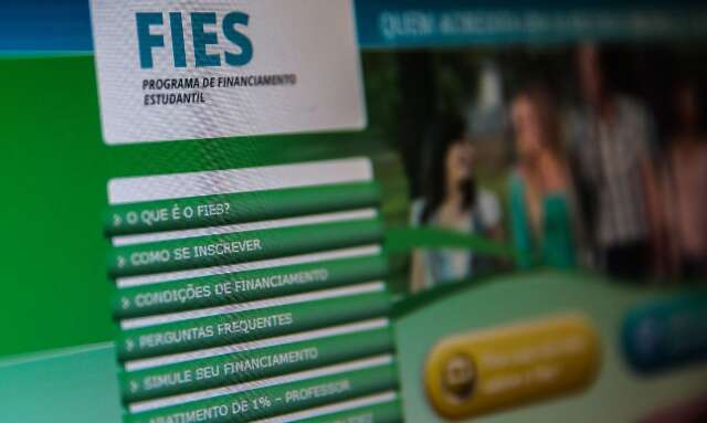 Mais de 136 mil pessoas aderiram a renegocia&ccedil;&atilde;o do Fies