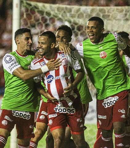 N&aacute;utico vence Brusque por 1 a 0, mas segue na lanterna da S&eacute;rie B