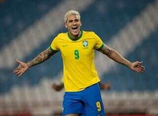 Atacante Pedro comemora gol pela seleção brasileira (Foto: CBF)
