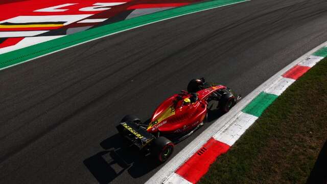 Na casa da Ferrari, Leclerc faz a pole position e largar&aacute; na frente em Monza