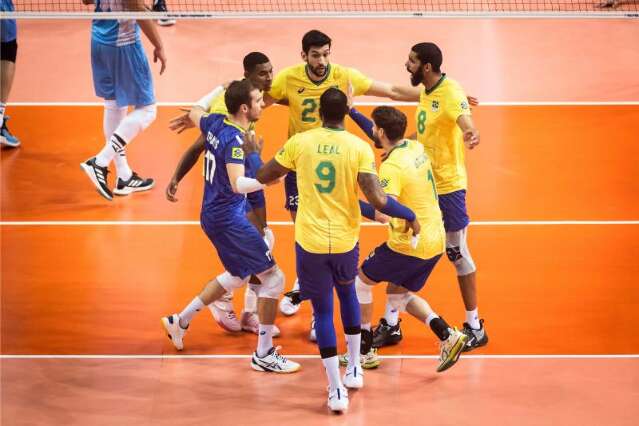 Brasil vence Eslov&ecirc;nia e fica com o bronze no Mundial de V&ocirc;lei