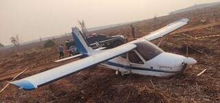 A aeronave sofreu sérios danos nas asas, hélice e trem de pouso. (Foto: Divulgação/SIG)