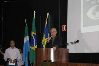 Governador reforçou o pioneirismo de Mato Grosso do Su para atender a demanda (Foto: Kísie Ainoã)
