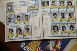 Álbum de 1982, da Copa do Mundo na Espanha. (Foto: Kisie Ainoã)