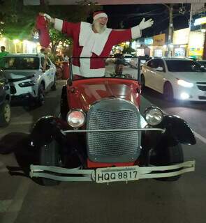 Ele é presença garantida todos os anos como Papai Noel em Bonito. (Foto: Arquivo pessoal)