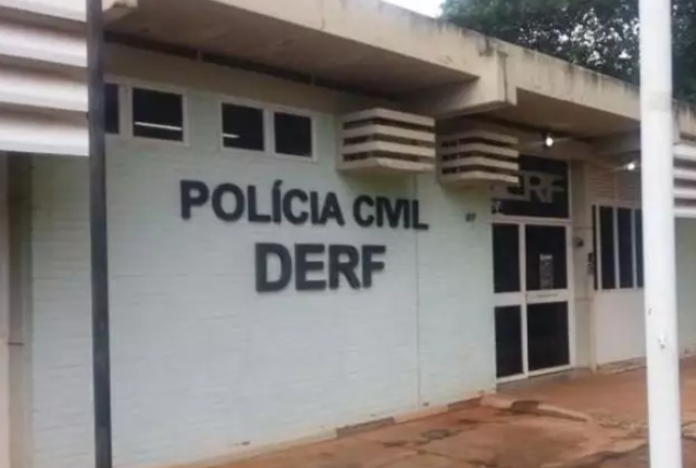 Pol&iacute;cia recolheu digitais deixadas por ladr&otilde;es que roubaram R$ 22 mil 