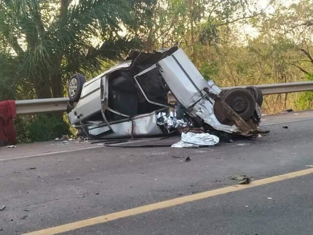 Sobe para 3 n&uacute;mero de mortes em colis&atilde;o frontal de dois ve&iacute;culos na BR-163