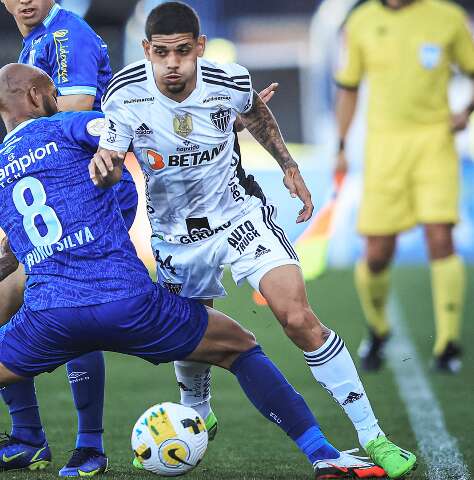 Com gol de p&ecirc;nalti, Ava&iacute; vence o Atl&eacute;tico-MG por 1 a 0