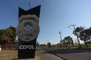 Delegacia de polícia Cepol, em Campo Grande. (Foto: Marcos Maluf)