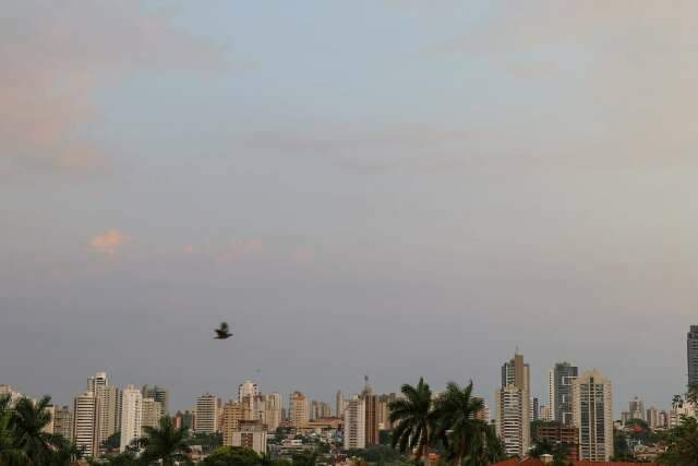 Semana começa com alerta de tempestade e máxima de 38ºC em MS