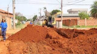 Prefeitura d&aacute; in&iacute;cio &agrave; obra de drenagem no Residencial Oliveira III