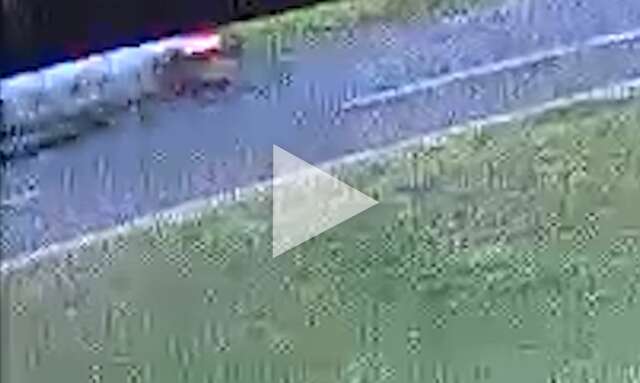 Motociclista &eacute; atingido por carro e arrastado por 34 metros na BR-262 