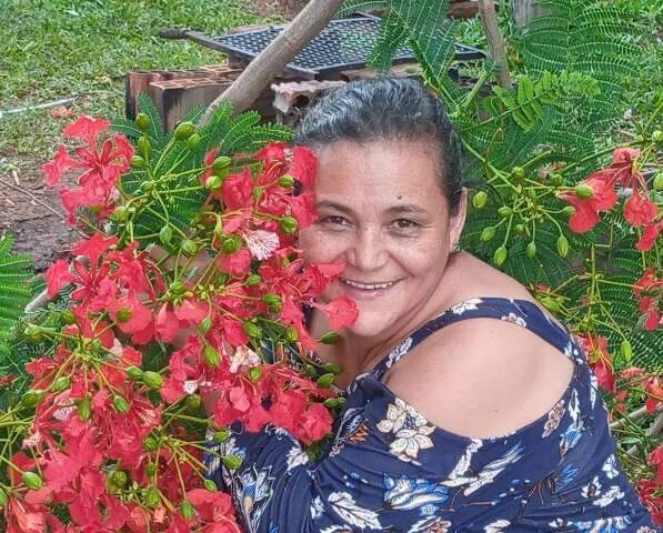 Antes de assassinar esposa a facadas, ex-marido tentou degolar a v&iacute;tima