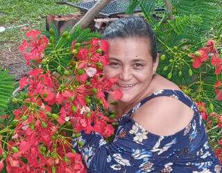 Geni da Costa Reis dos Santos, de 56 anos, morta na noite desta sexta-feira, em Campo Grande. (Foto: Reprodução)