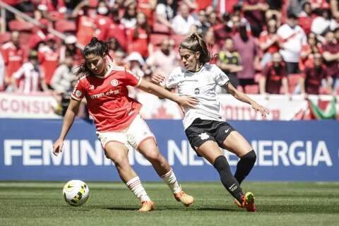 Corinthians e Internacional decidem título do Brasileirão feminino às 13h