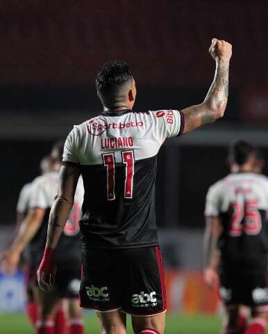 Antes de final, S&atilde;o Paulo atropela Ava&iacute; por 4 a 0 no Morumbi