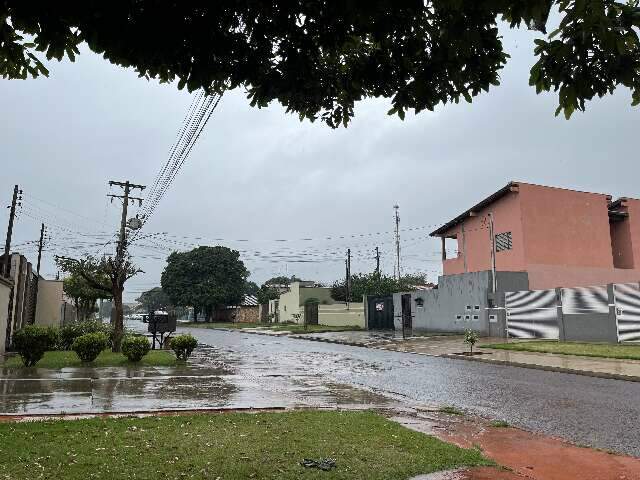 Semana come&ccedil;a chuvosa, mas acumulado no m&ecirc;s ainda est&aacute; abaixo da m&eacute;dia