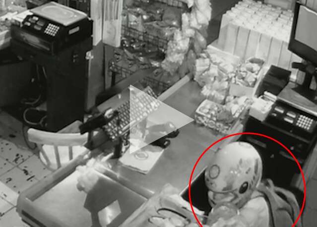 Cofre furtado de supermercado estava com todo o lucro do fim de semana