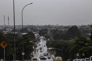 Ontem, choveu praticamente o dia inteiro em Campo Grande (Foto: Marcos Maluf)