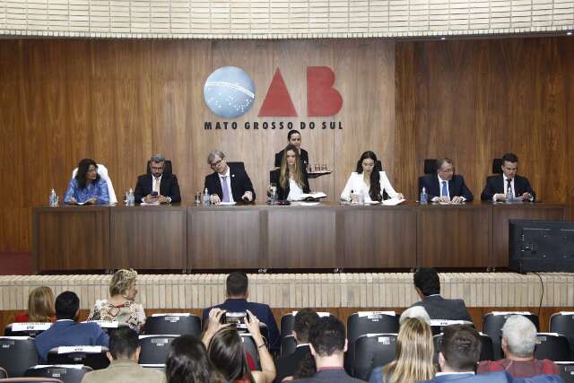 No &uacute;ltimo encontro, candidatos firmam compromissos com OAB-MS