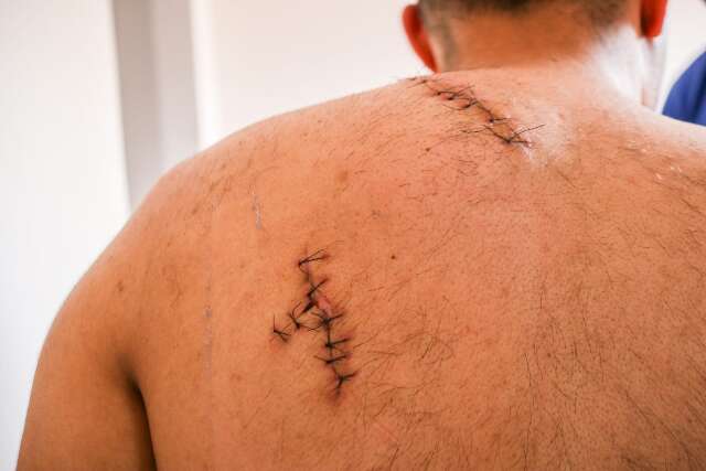 &quot;Foi para acertar e eu entrei na frente&quot;, diz filho que viu m&atilde;e ser morta por ex