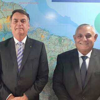 Presidente Jair Bolsonaro ao lado do ex-recruta e atual primeiro-suplente ao Senado, Tenente Portela. (Foto: Facebook)