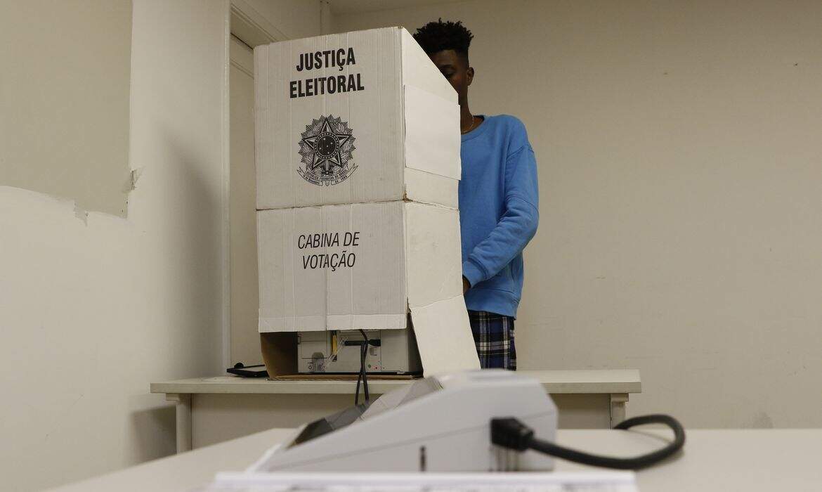 É ASSISTENTE SOCIAL E NÃO SABE EM QUEM VOTAR? QUE TAL CONFERIR OS