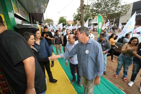 Candidatos fecham campanha na 2ª maior cidade de MS com passeatas