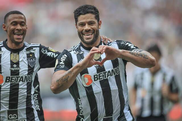 Atl&eacute;tico Mineiro volta a vencer no Mineir&atilde;o com dois gols de Hulk