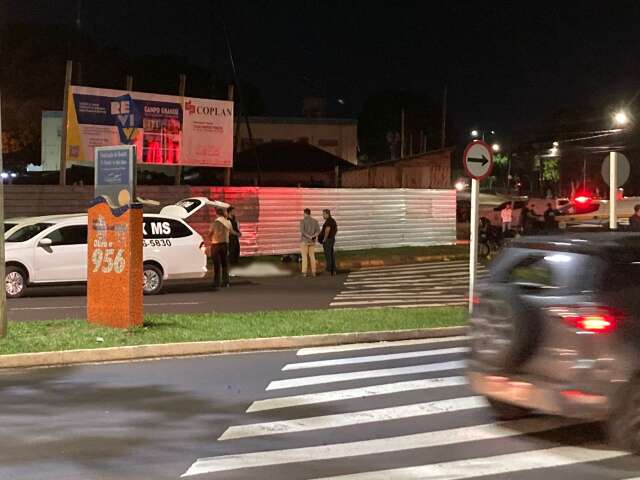 Colis&atilde;o entre carro e moto termina em morte no Centro da Capital