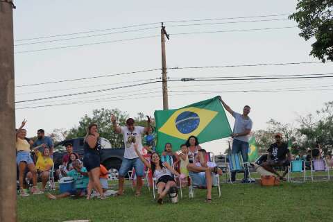 Bolsonaristas apostam em "surpresas" e prometem festa na Afonso Pena