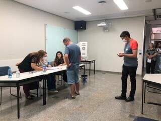 Sala de votação no Sebrae, na Capital. (Foto: Gabrielle Tavares)